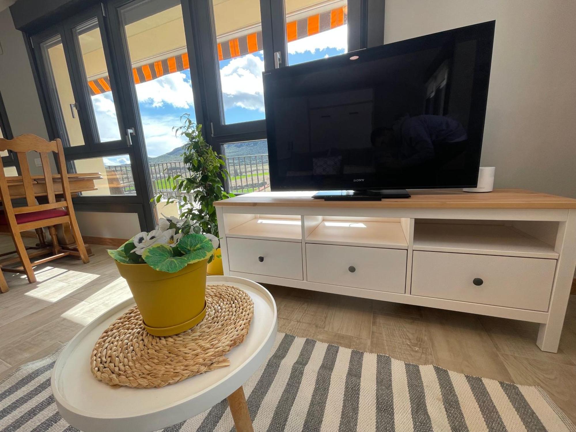 Apartamentos Montejurra Ayegui Bagian luar foto