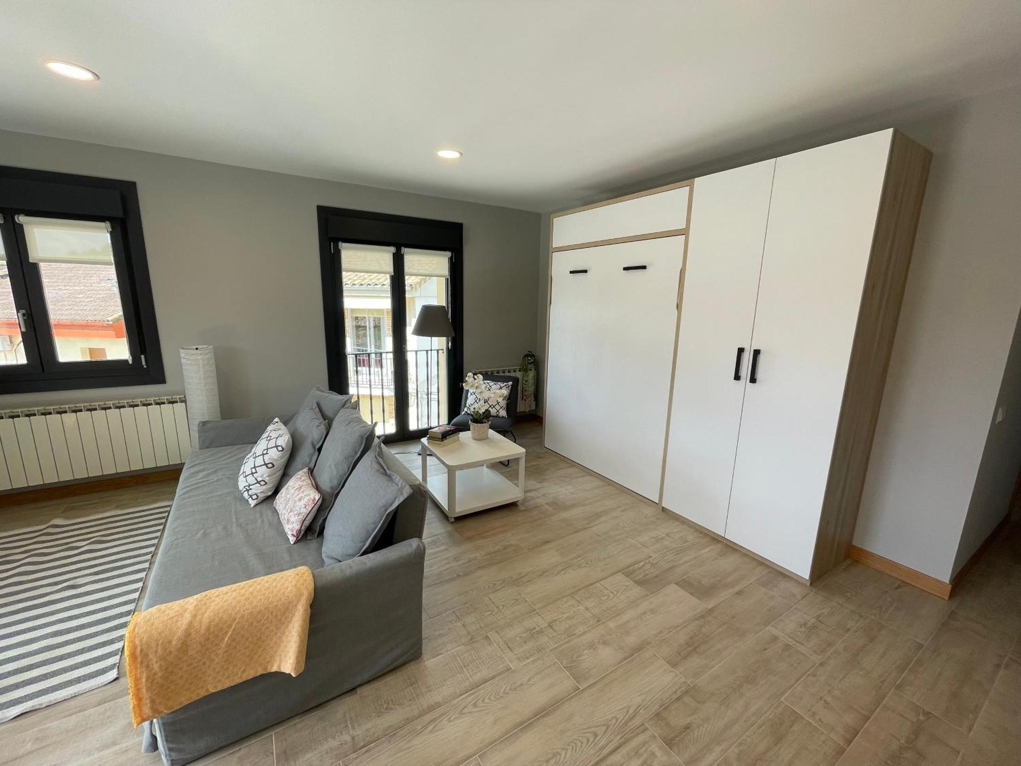 Apartamentos Montejurra Ayegui Bagian luar foto