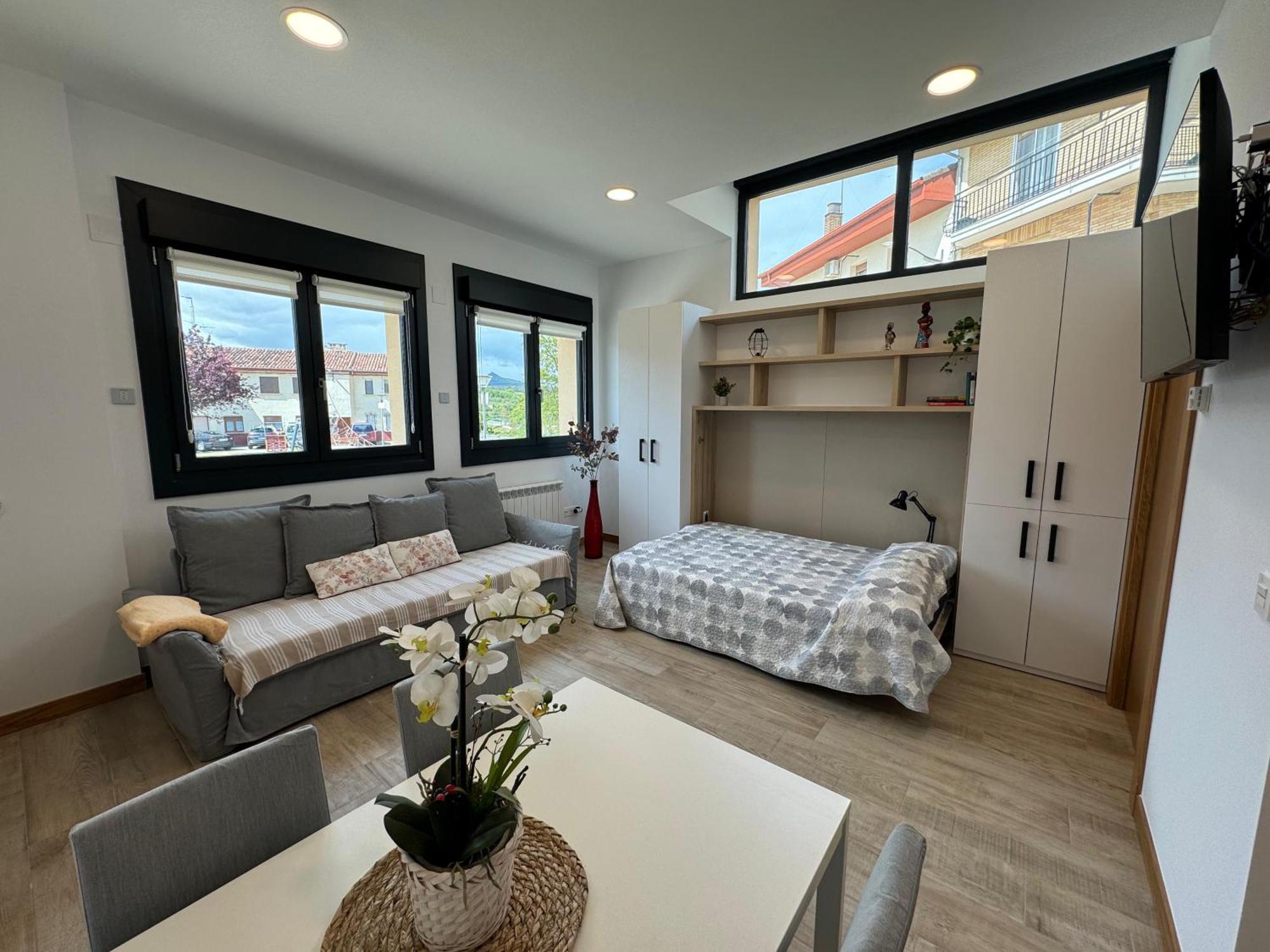Apartamentos Montejurra Ayegui Bagian luar foto